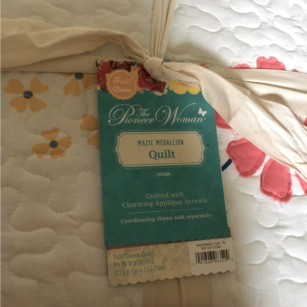 The Pioneer Women Quilt